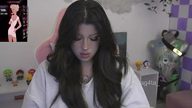 Snapshot of Ag4ta_ chatting on 20, 11, 2025 Ag4ta online show from 20, 11, 2025