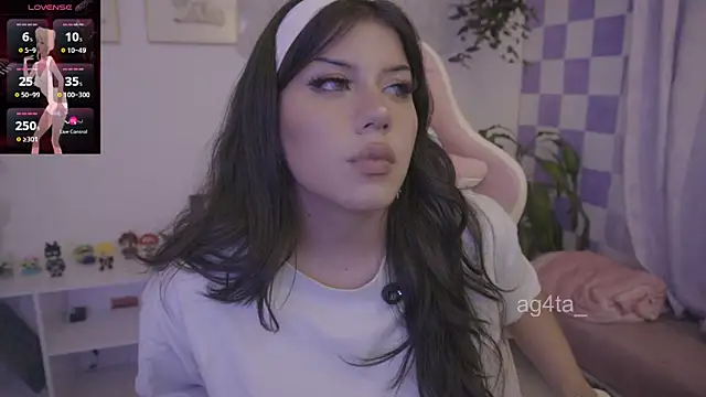 Snapshot of Ag4ta_ chatting on 25, 10, 2025 Ag4ta online show from 25, 10, 2025