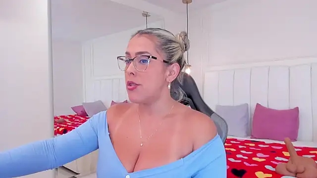 dolly walker online show from 2, 5, 2026