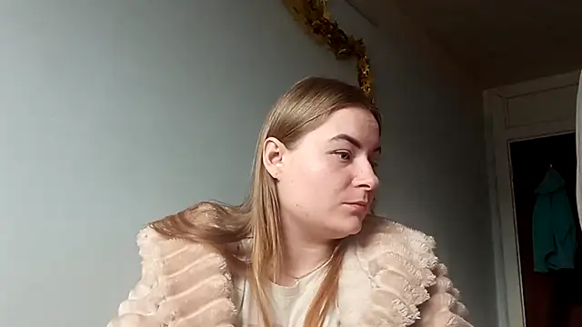 Snapshot of ElenaMaeer chatting on 13, 2, 2026 ElenaMaeer online show from 13, 2, 2026