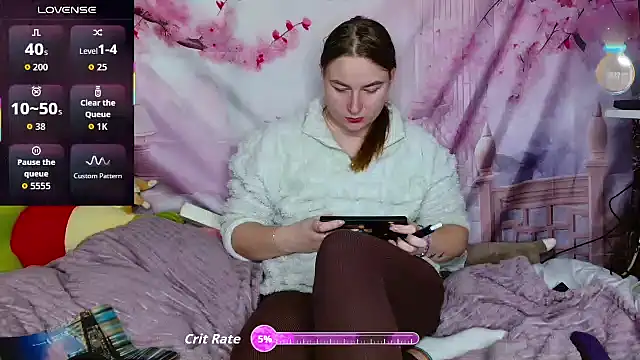 Snapshot of ElenaMaeer chatting on 15, 12, 2025 ElenaMaeer online show from 15, 12, 2025