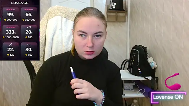 Snapshot of ElenaMaeer chatting on 12, 11, 2025 ElenaMaeer online show from 12, 11, 2025