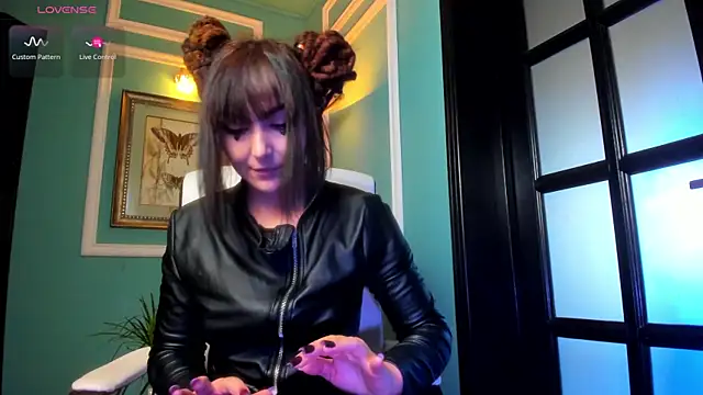 Snapshot of 1Munique chatting on 20, 10, 2025 1Munique online show from 20, 10, 2025