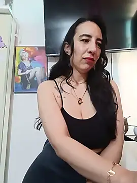 Snapshot of christine-x chatting on 11, 6, 2026 christine-x online show from 11, 6, 2026