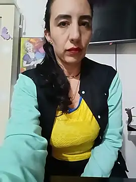 Snapshot of christine-x chatting on 17, 6, 2026 christine-x online show from 17, 6, 2026