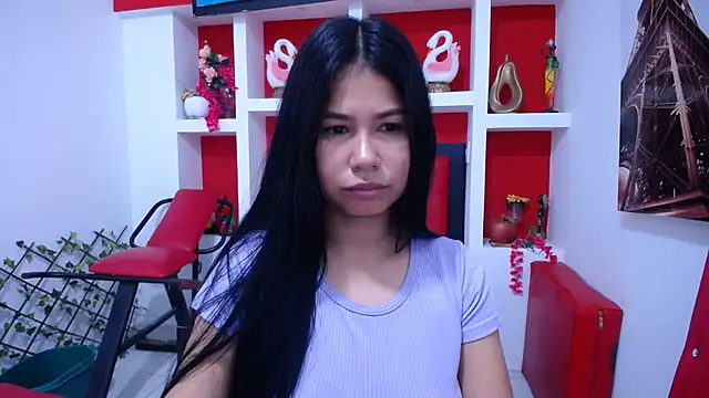 Letty Plugxo online show from 28, 10, 2025