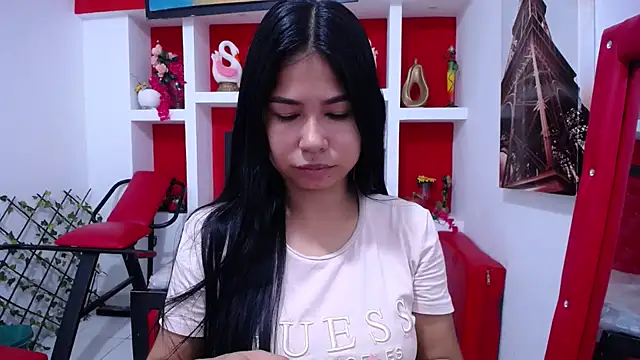 Letty Plugxo online show from 24, 10, 2025