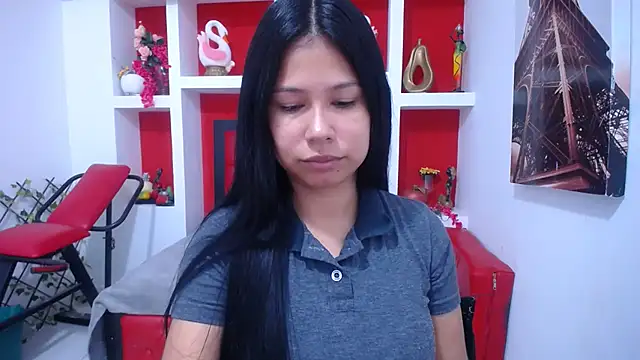 Letty Plugxo online show from 17, 10, 2025