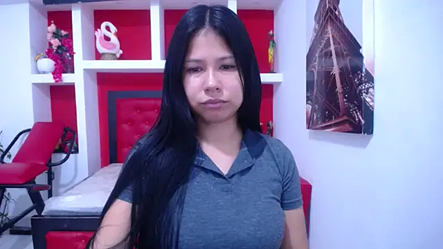 Letty Plugxo online show from 21, 10, 2025