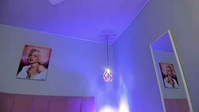 ScarletGV online show from 2, 12, 2025