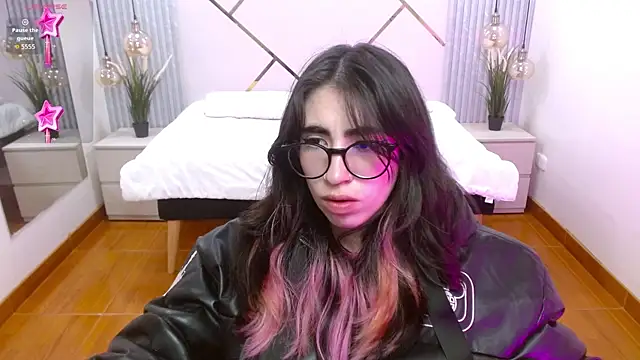 LenaRoses online show from 6, 11, 2025