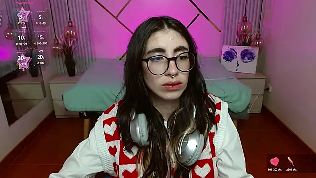 LenaRoses online show from 6, 2, 2026