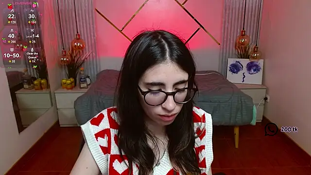 Snapshot of LenaRoses chatting on 3, 7, 2026 LenaRoses online show from 3, 7, 2026