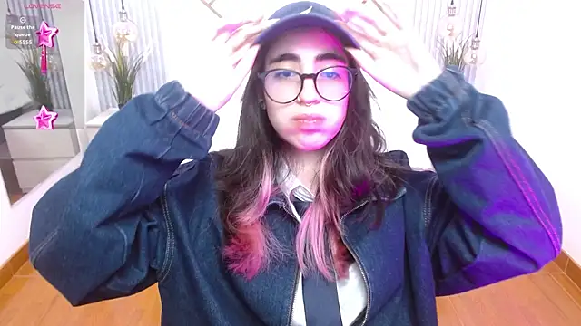 LenaRoses online show from 8, 11, 2025