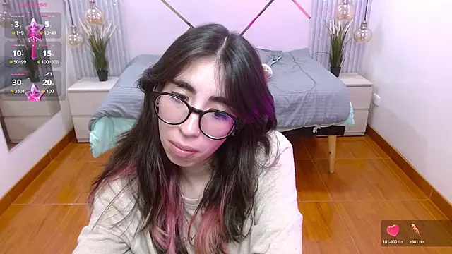 LenaRoses online show from 4, 12, 2025