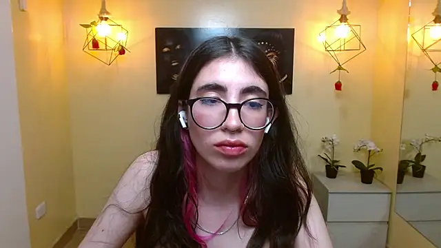 LenaRoses online show from 2, 3, 2025
