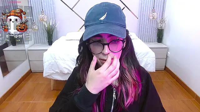 LenaRoses online show from 18, 10, 2025