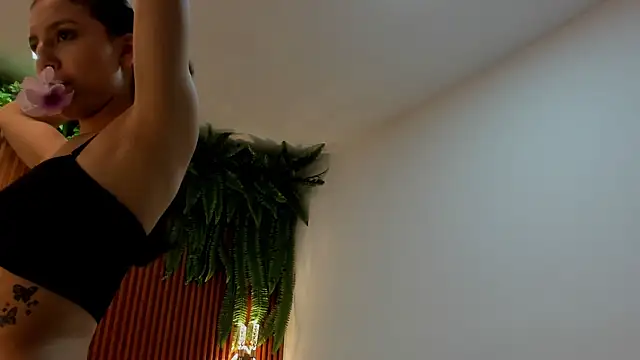 Snapshot of alice_greco chatting on 14, 6, 2026 alice greco online show from 14, 6, 2026
