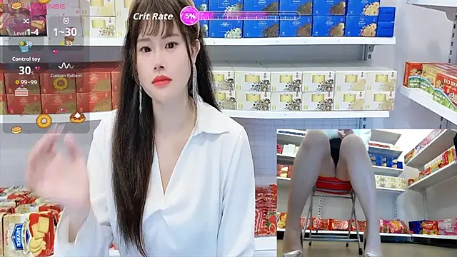Snapshot of _7Eleven_ chatting on 8, 7, 2026 7Eleven online show from 8, 7, 2026