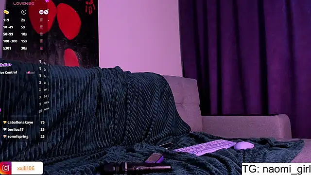 Naomi Girly online show from 28, 1, 2025