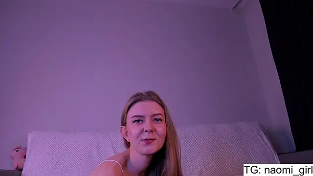 Naomi Girly online show from 10, 2, 2025