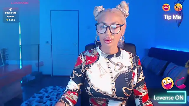 beauty chl0e online show from 6, 10, 2025