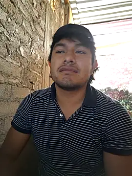 Snapshot of GusssHOT chatting on 13, 4, 2026 GusssHOT online show from 13, 4, 2026