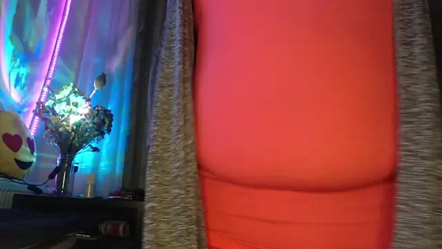 Snapshot of amorelara chatting on 18, 7, 2026 amorelara online show from 18, 7, 2026