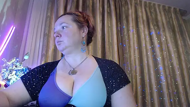 Snapshot of amorelara chatting on 6, 7, 2026 amorelara online show from 6, 7, 2026