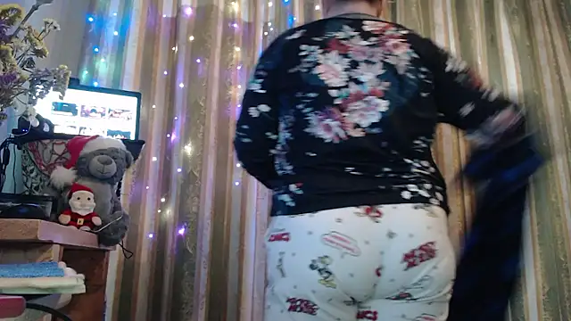 amorelara online show from 13, 1, 2026