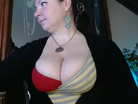 amorelara online show from 23, 2, 2025