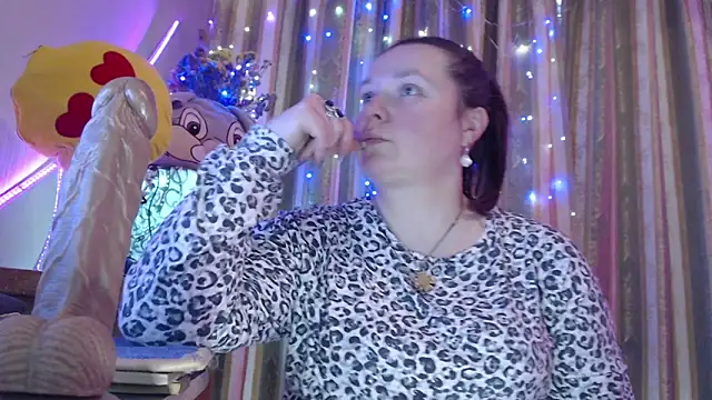 amorelara online show from 22, 4, 2026