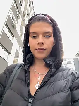 Snapshot of RiriRoseey chatting on 11, 10, 2025 RiriRoseey online show from 11, 10, 2025