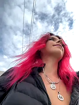 Snapshot of RiriRoseey chatting on 18, 10, 2025 RiriRoseey online show from 18, 10, 2025