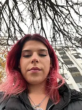 Snapshot of RiriRoseey chatting on 17, 11, 2025 RiriRoseey online show from 17, 11, 2025