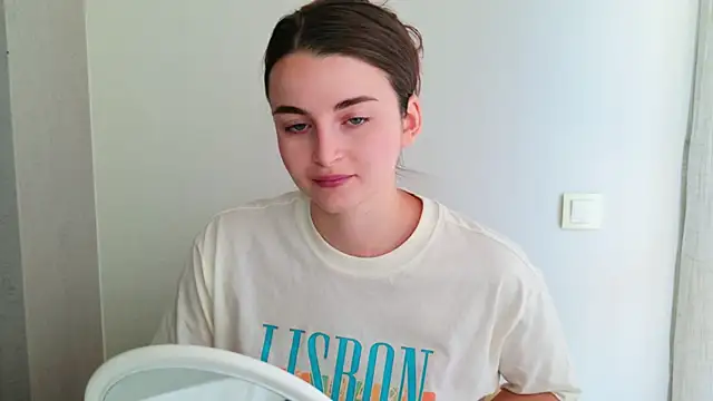 Snapshot of Miss_Arwen chatting on 17, 6, 2026 Miss Arwen online show from 17, 6, 2026