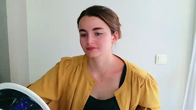 Snapshot of Miss_Arwen chatting on 18, 6, 2026 Miss Arwen online show from 18, 6, 2026