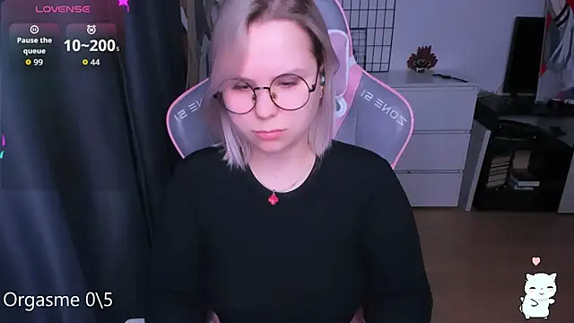 miray kuriyama123 online show from 13, 4, 2026