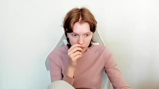 StellaDavis online show from 4, 2, 2026