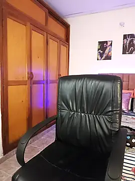 charlotte bayron02 online show from 15, 4, 2026