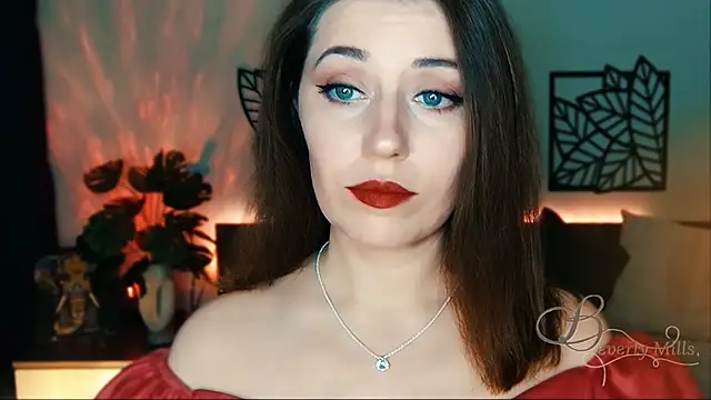 Snapshot of MissBeverlyMills chatting on 2, 2, 2025 MissBeverlyMills online show from 2, 2, 2025