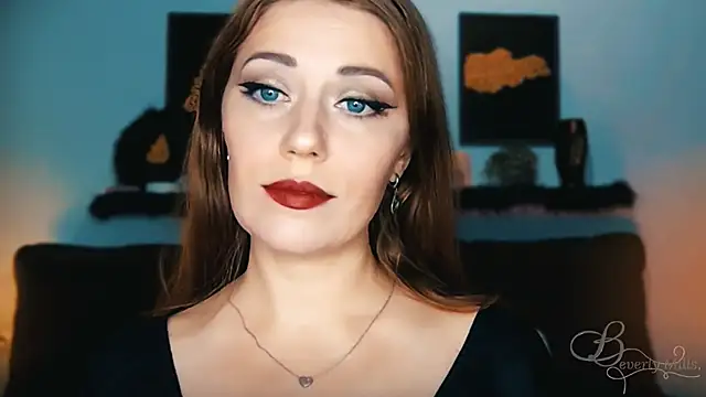 Snapshot of MissBeverlyMills chatting on 14, 9, 2025 MissBeverlyMills online show from 14, 9, 2025