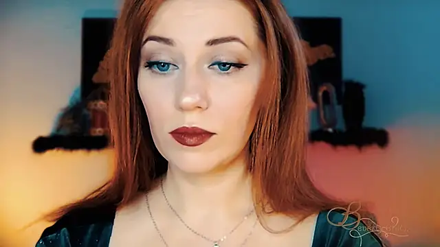 MissBeverlyMills online show from 5, 12, 2025