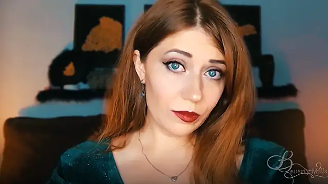 Snapshot of MissBeverlyMills chatting on 14, 9, 2025 MissBeverlyMills online show from 14, 9, 2025