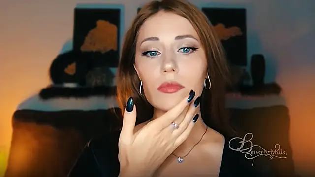 Snapshot of MissBeverlyMills chatting on 20, 9, 2025 MissBeverlyMills online show from 20, 9, 2025