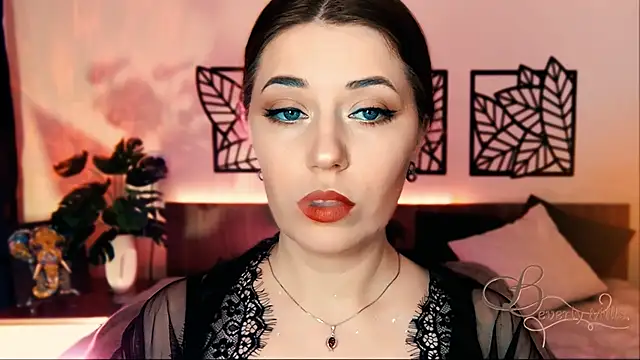 Snapshot of MissBeverlyMills chatting on 9, 3, 2025 MissBeverlyMills online show from 9, 3, 2025