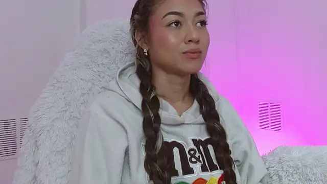 hantonella  online show from 6, 11, 2025