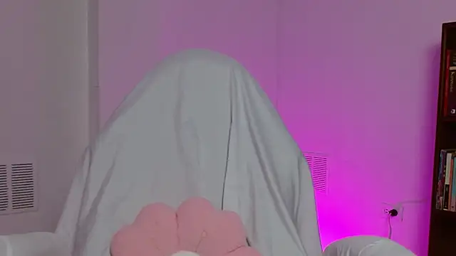 hantonella  online show from 30, 10, 2025