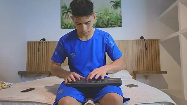 andrew rose  online show from 21, 10, 2025