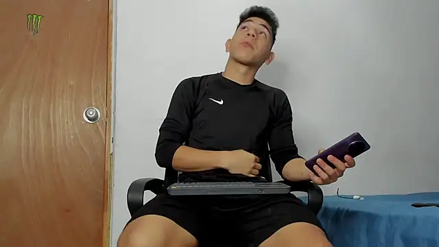 andrew rose  online show from 16, 2, 2026